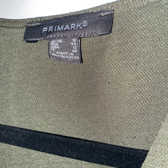 Gently worn green Primark blouse size 12. - Picture 7 of 8